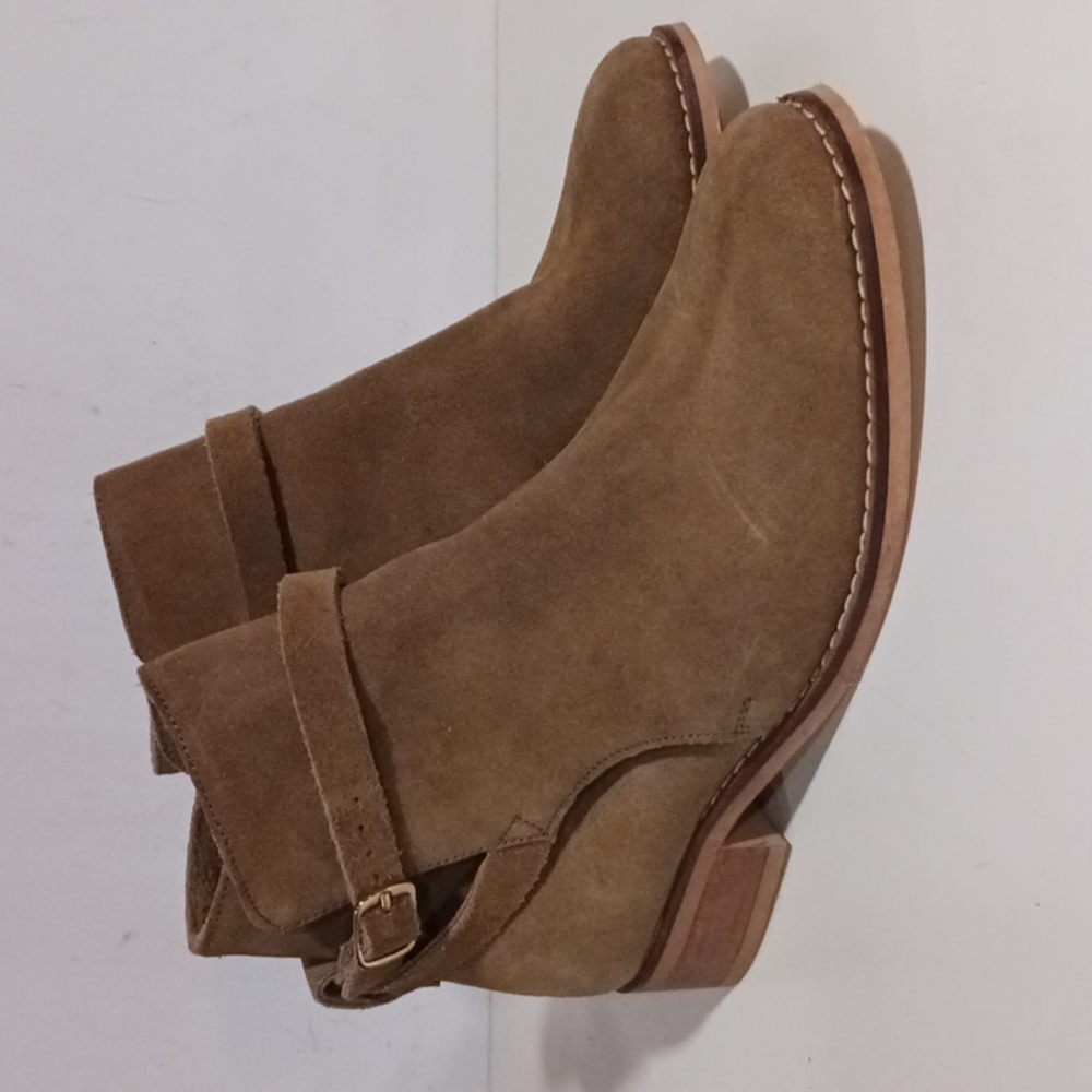 Urban Outfitters tan suede ankle booties size 8